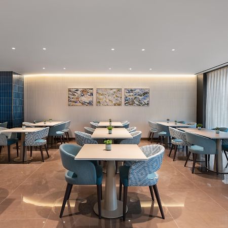 Hotel Eurostars Aliados Porto Exteriér fotografie The lounge at the airport