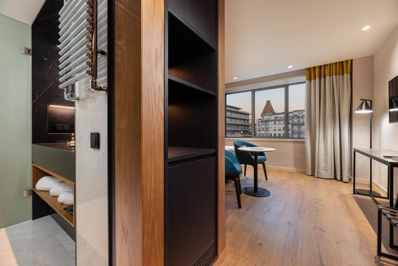 Hotel Eurostars Aliados Porto Exteriér fotografie A room at the hotel