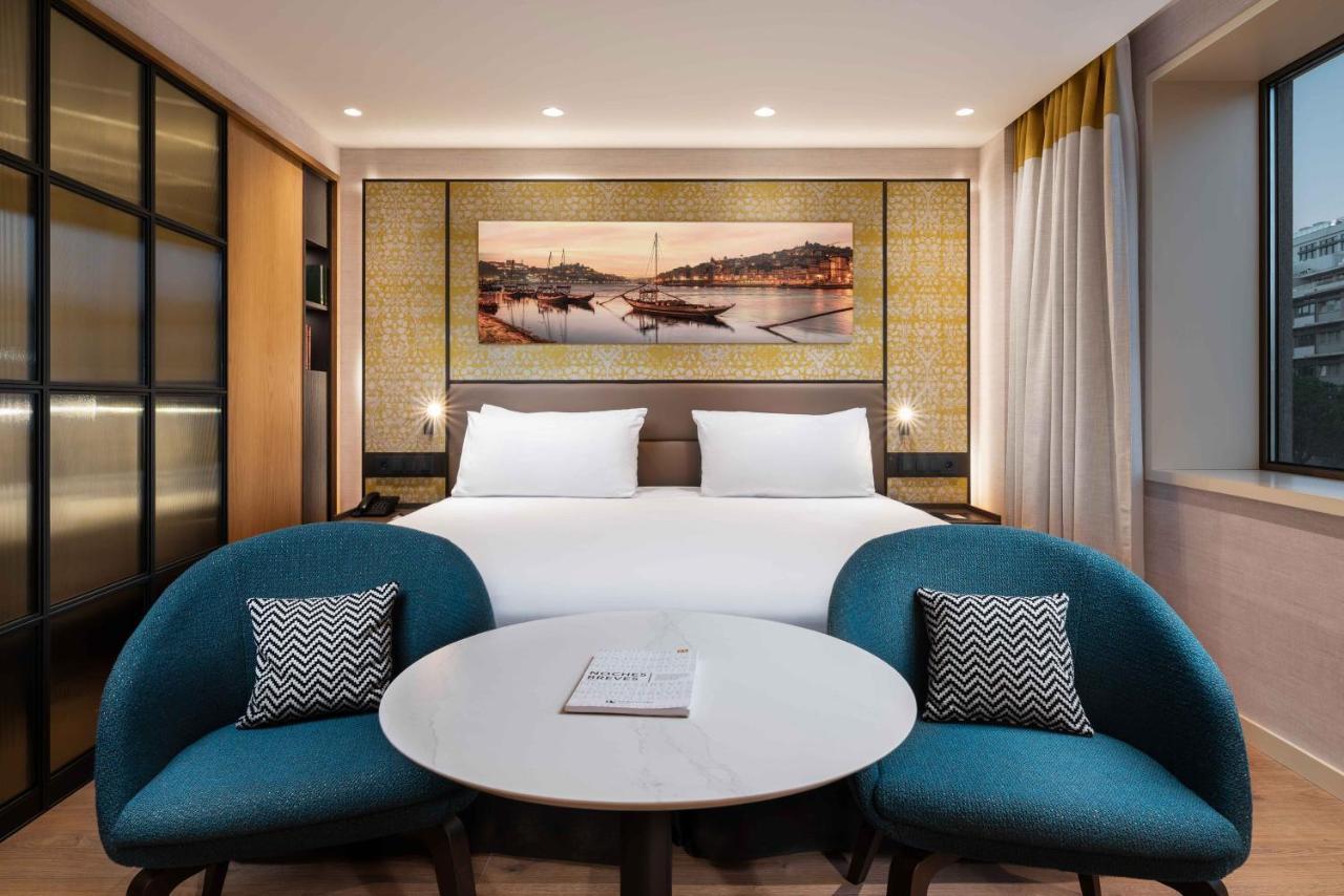 Hotel Eurostars Aliados Porto Exteriér fotografie A room at the hotel