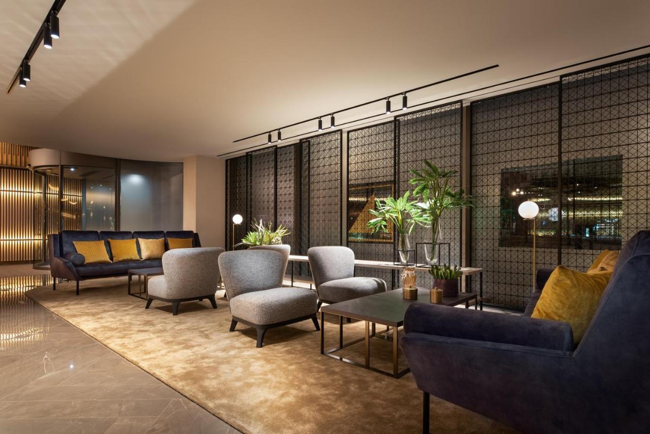 Hotel Eurostars Aliados Porto Exteriér fotografie The Club at London Heathrow Airport