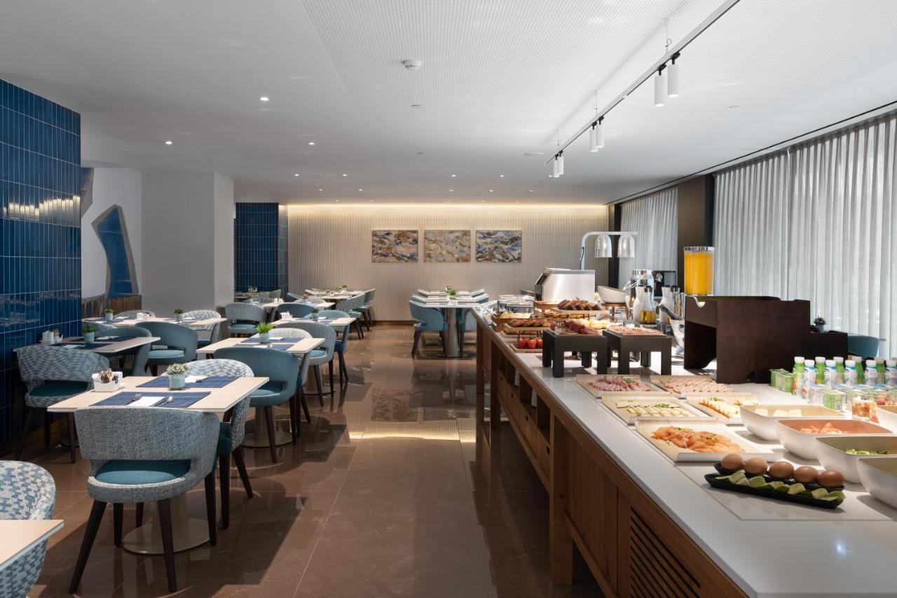 Hotel Eurostars Aliados Porto Exteriér fotografie The lounge at the airport