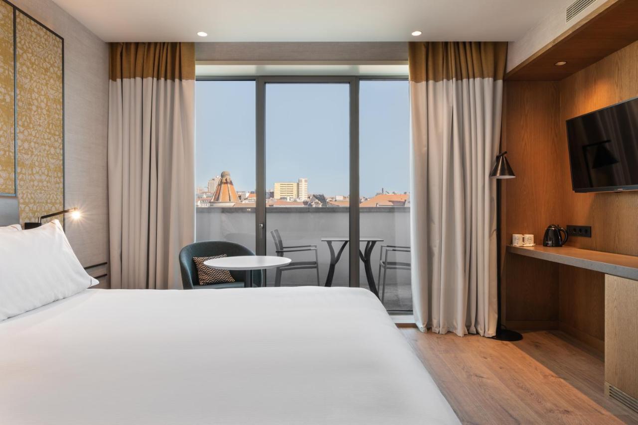 Hotel Eurostars Aliados Porto Exteriér fotografie Deluxe room with balcony
