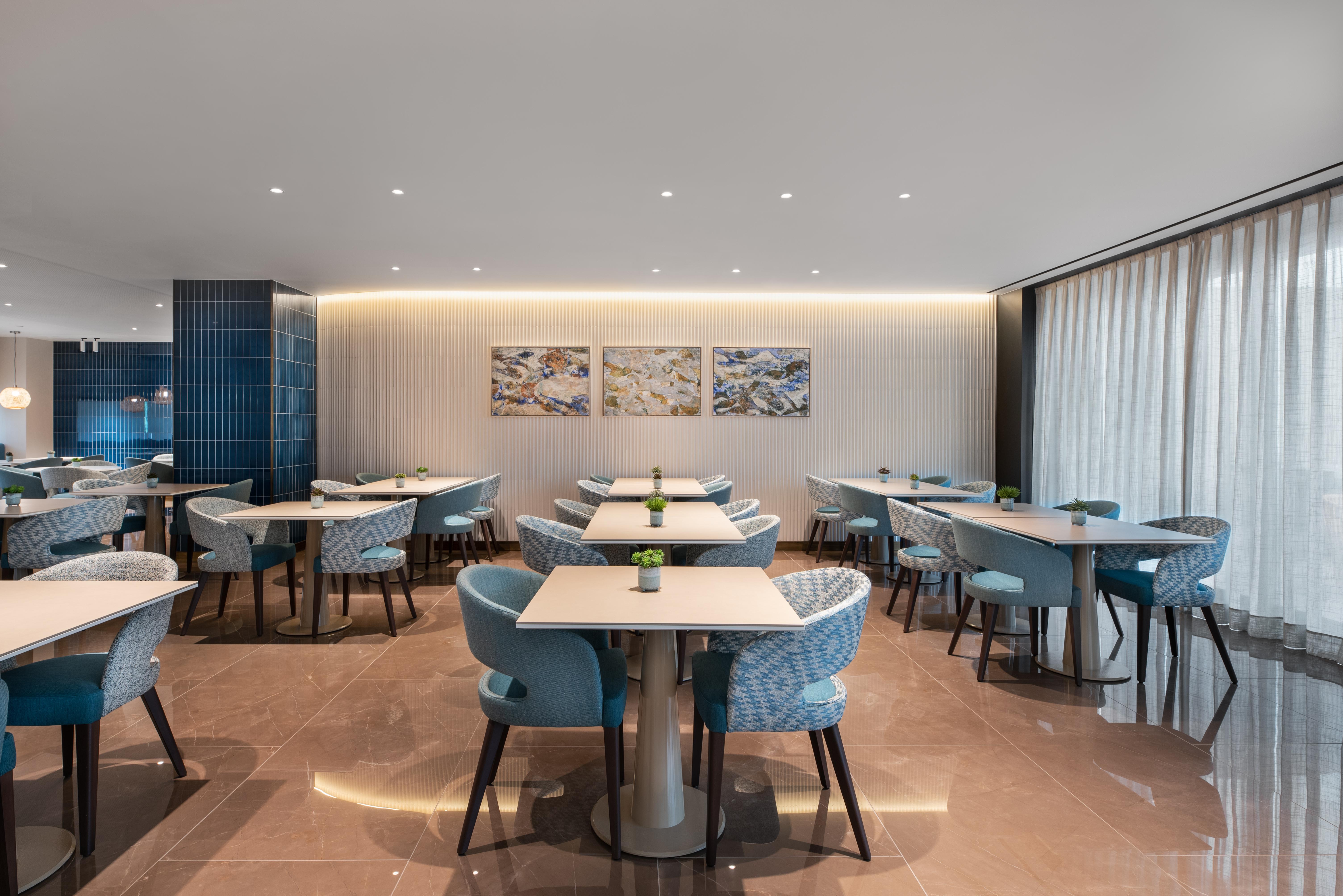 Hotel Eurostars Aliados Porto Exteriér fotografie The lounge at the airport
