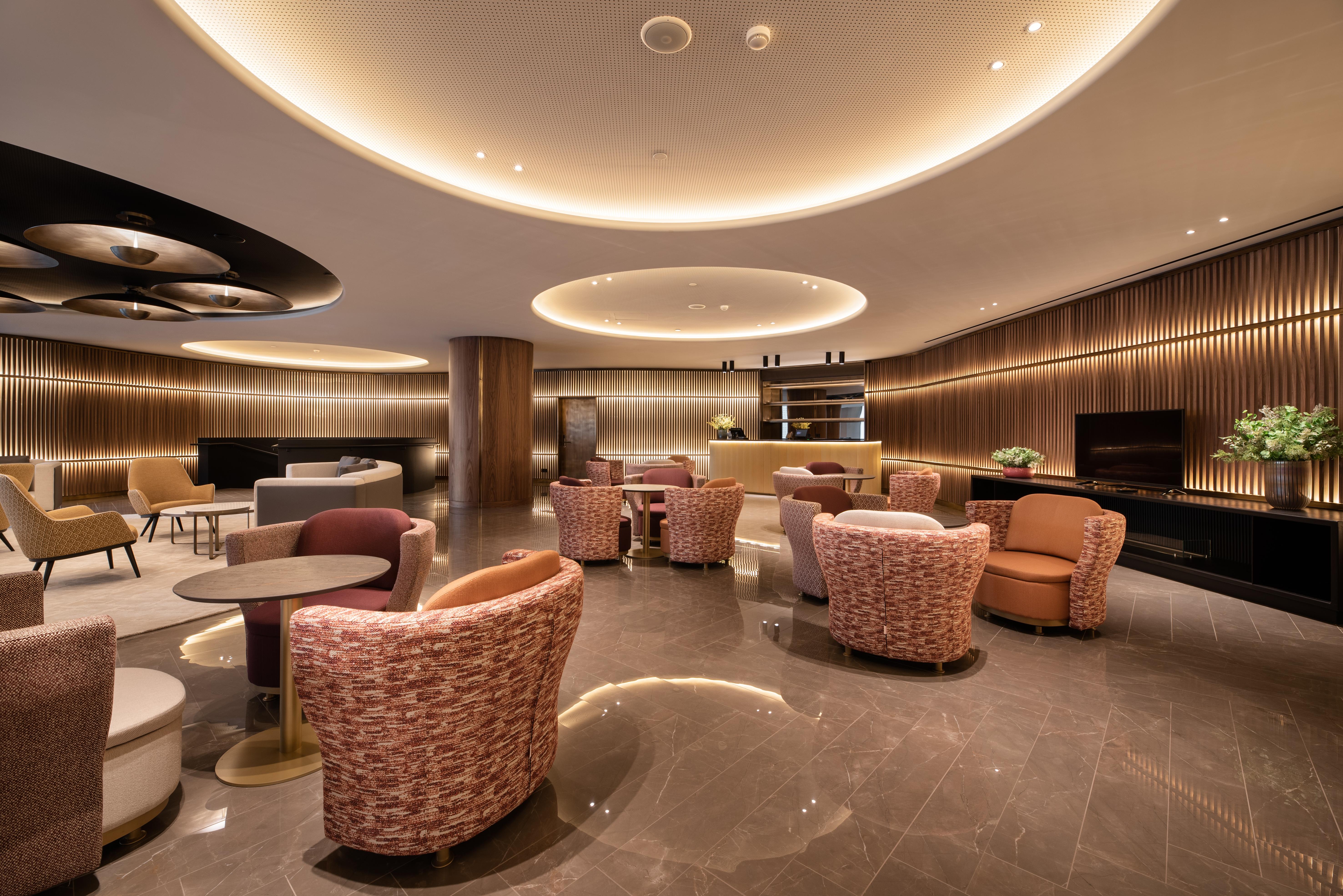 Hotel Eurostars Aliados Porto Exteriér fotografie The lounge at Hong Kong International Airport